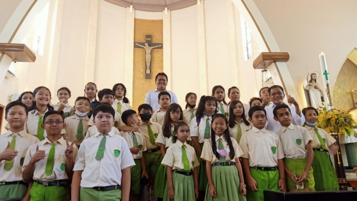 TUGAS KOR ANAK-ANAK DI GEREJA IJEN MALANG